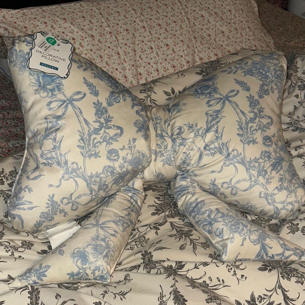 Preppy Cottage core Decorative Bow Pillow